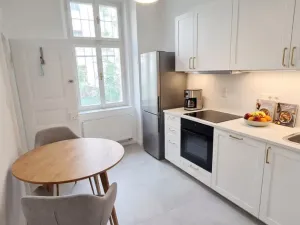 Pronájem bytu 1+1, Praha, Na bělidle, 55 m2