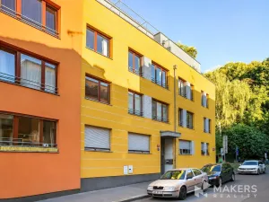 Pronájem bytu 3+1, Praha - Košíře, Lovčenská, 76 m2