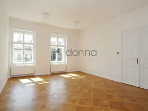 Pronájem bytu 3+1, Praha, Rumunská, 118 m2