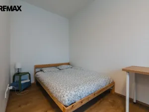 Pronájem bytu 1+kk, Praha - Libeň, U Vlachovky, 31 m2