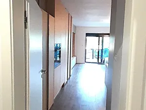 Pronájem atypického bytu, Praha, Spojovací, 49 m2