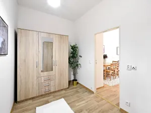 Prodej bytu 2+1, Praha - Košíře, U Kavalírky, 63 m2
