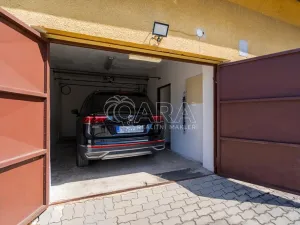 Prodej rodinného domu, Mořina, 320 m2