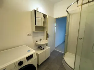Pronájem bytu 1+kk, Praha - Holešovice, Bubenská, 20 m2