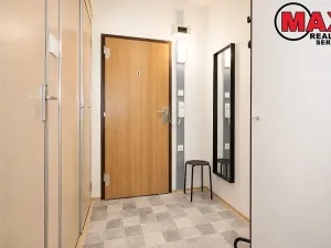 Pronájem bytu 1+kk, Praha - Háje, Schulhoffova, 29 m2