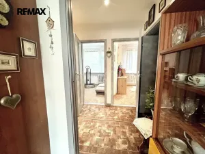 Prodej bytu 3+1, Praha - Prosek, Veltruská, 58 m2