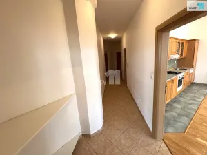 Pronájem bytu 2+kk, Praha - Vysočany, Pod pekárnami, 86 m2