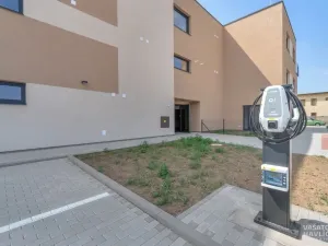 Pronájem bytu 2+kk, Hradec Králové - Kukleny, Pražská třída, 106 m2