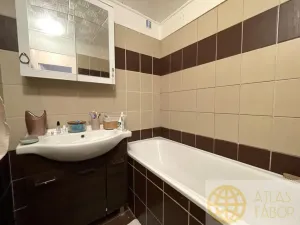 Prodej bytu 2+1, Tábor, Kpt. Jaroše, 64 m2