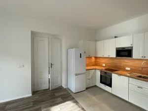 Pronájem bytu 3+kk, Praha, Bubenečská, 80 m2