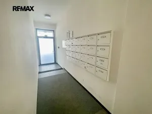 Pronájem bytu 1+kk, Praha - Libeň, Konšelská, 30 m2