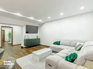 Prodej rodinného domu, Suchov, 308 m2