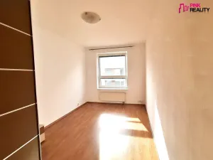 Pronájem bytu 2+kk, Hradec Králové - Nový Hradec Králové, Rybova, 52 m2