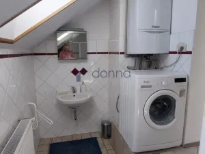 Pronájem bytu 1+kk, Praha, Jeronýmova, 30 m2