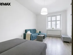 Pronájem bytu 2+kk, Hradec Králové, Škroupova, 56 m2