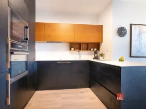 Prodej bytu 2+kk, Praha - Strašnice, Zvěřinova, 66 m2