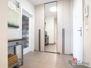 Prodej bytu 2+kk, Praha - Strašnice, Zvěřinova, 66 m2