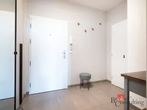 Prodej bytu 2+kk, Praha - Strašnice, Zvěřinova, 66 m2