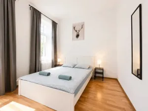 Pronájem ubytování, Praha, Seifertova, 150 m2