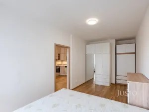 Pronájem bytu 2+kk, Praha - Modřany, Soukalova, 55 m2