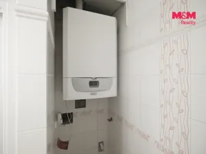 Prodej bytu 3+1, Kněževes, Štrosova, 55 m2