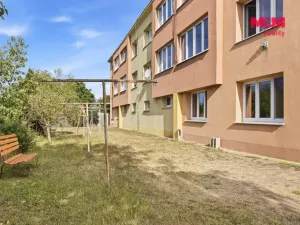 Prodej bytu 3+1, Kněževes, Štrosova, 55 m2