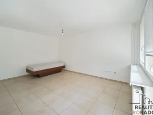 Pronájem bytu 1+kk, Pardubice, Jiráskova, 40 m2