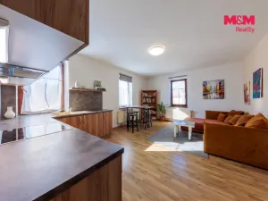 Prodej rodinného domu, Bečov nad Teplou, nám. 5. května, 351 m2