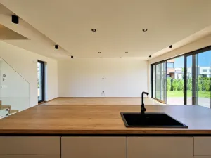 Pronájem rodinného domu, Praha, Karáskova, 163 m2