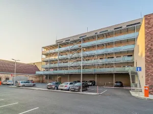 Pronájem bytu 2+kk, Dřevohryzy, 53 m2
