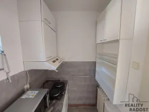 Pronájem bytu 2+kk, Praha, Zavadilova, 48 m2