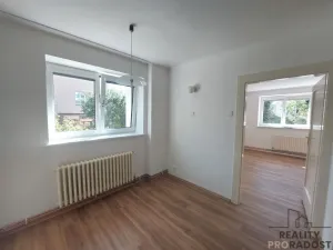 Pronájem bytu 2+kk, Praha, Zavadilova, 48 m2