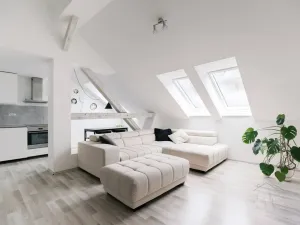Prodej bytu 3+kk, Pardubice - Zelené Předměstí, náměstí Čs. legií, 101 m2