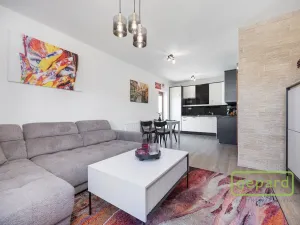Prodej bytu 3+kk, Mníšek pod Brdy, Ke škole, 73 m2