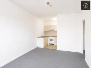 Pronájem bytu 2+kk, Kladno, Děčínská, 40 m2