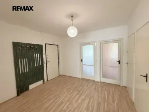 Pronájem bytu 2+1, Praha - Vršovice, Sámova, 70 m2