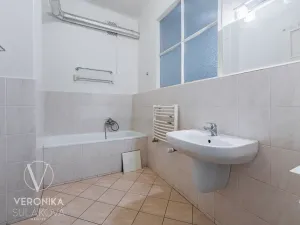 Prodej bytu 4+kk, Praha - Dejvice, Evropská, 107 m2