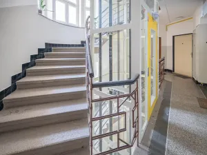 Pronájem bytu 2+kk, Praha - Žižkov, Biskupcova, 41 m2