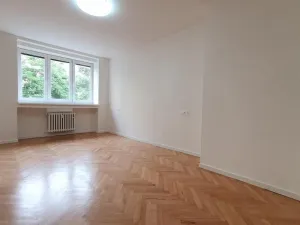 Pronájem bytu 2+1, Praha - Podolí, Podolská, 75 m2