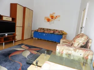 Pronájem bytu 1+1, České Budějovice - České Budějovice 7, Komenského, 64 m2