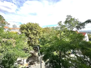 Pronájem bytu 3+1, Praha, náměstí Jiřího z Lobkovic, 98 m2