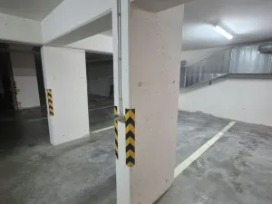 Prodej garážového stání, Brno, Francouzská, 12 m2