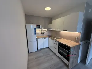 Pronájem bytu 2+kk, Praha - Prosek, Lovosická, 49 m2