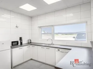 Pronájem výrobních prostor, Uherský Brod, Nivnická, 2850 m2