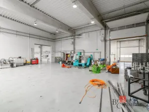 Pronájem výrobních prostor, Uherský Brod, Nivnická, 2850 m2
