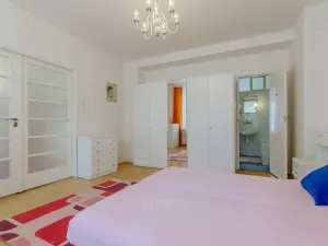 Prodej atypického bytu, Praha - Smíchov, U Šalamounky, 100 m2