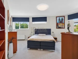 Prodej rodinného domu, Kladno, Ve Strnadovně, 228 m2