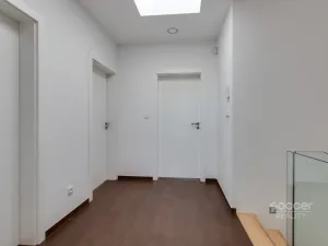 Pronájem rodinného domu, Praha - Horní Počernice, U Zimoviště, 137 m2