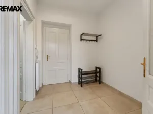 Pronájem bytu 2+kk, Praha - Nové Město, Masarykovo nábřeží, 100 m2