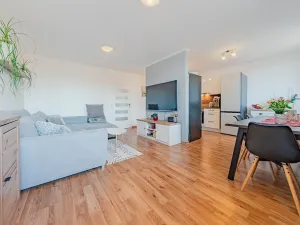 Prodej bytu 3+1, Nové Strašecí, Žižkovo náměstí, 70 m2